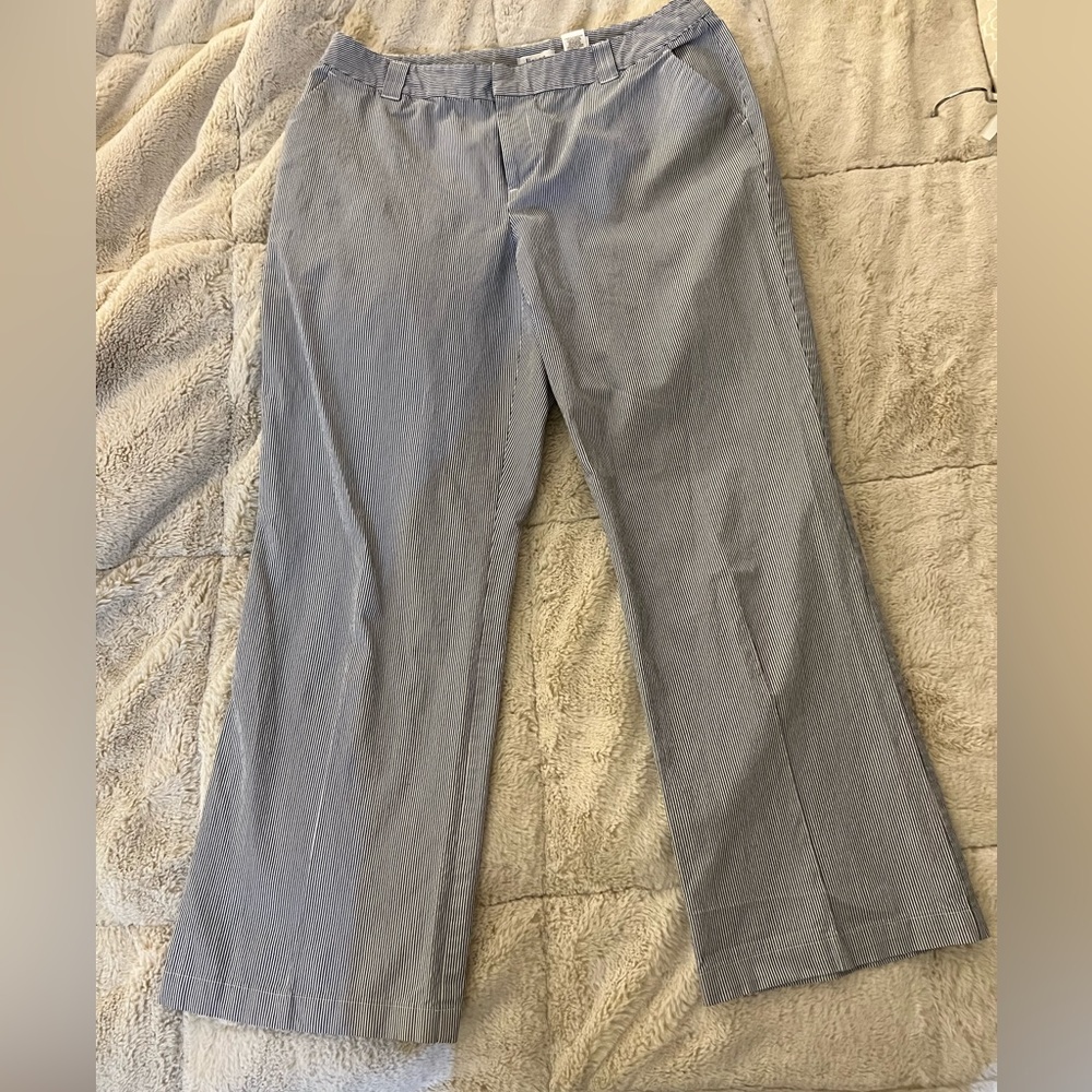 Liz and Co Pinstripe Straight Leg Trowser - Sz 10
